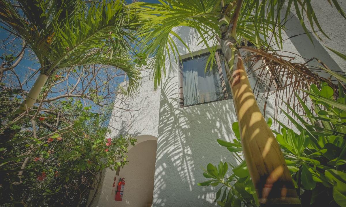 Fachada Hotel Sotavento & Yatch Club Cancún Fachada Hotel Sotavento & Yatch Club Cancún