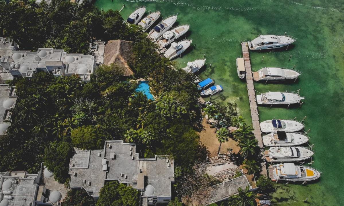 Parqueadero Yates Hotel Sotavento & Yatch Club Cancún Parqueadero Yates Hotel Sotavento & Yatch Club Cancún